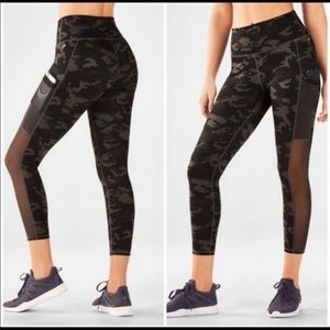Capri leggings fabletics